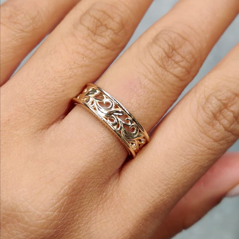 Filigree wedding band sales yellow gold